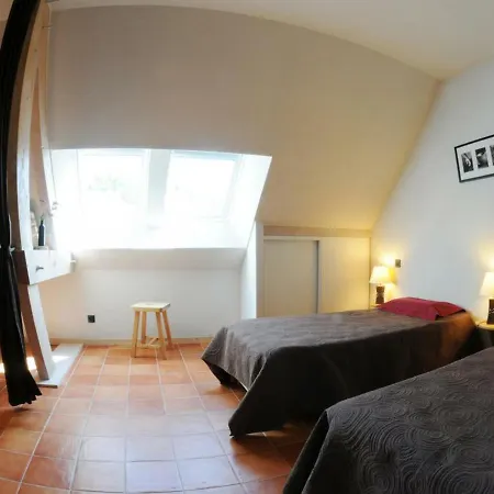 度假居 Bar-sur-seine, 7 Pieces, 26 Personnes - Fr-1-543-134